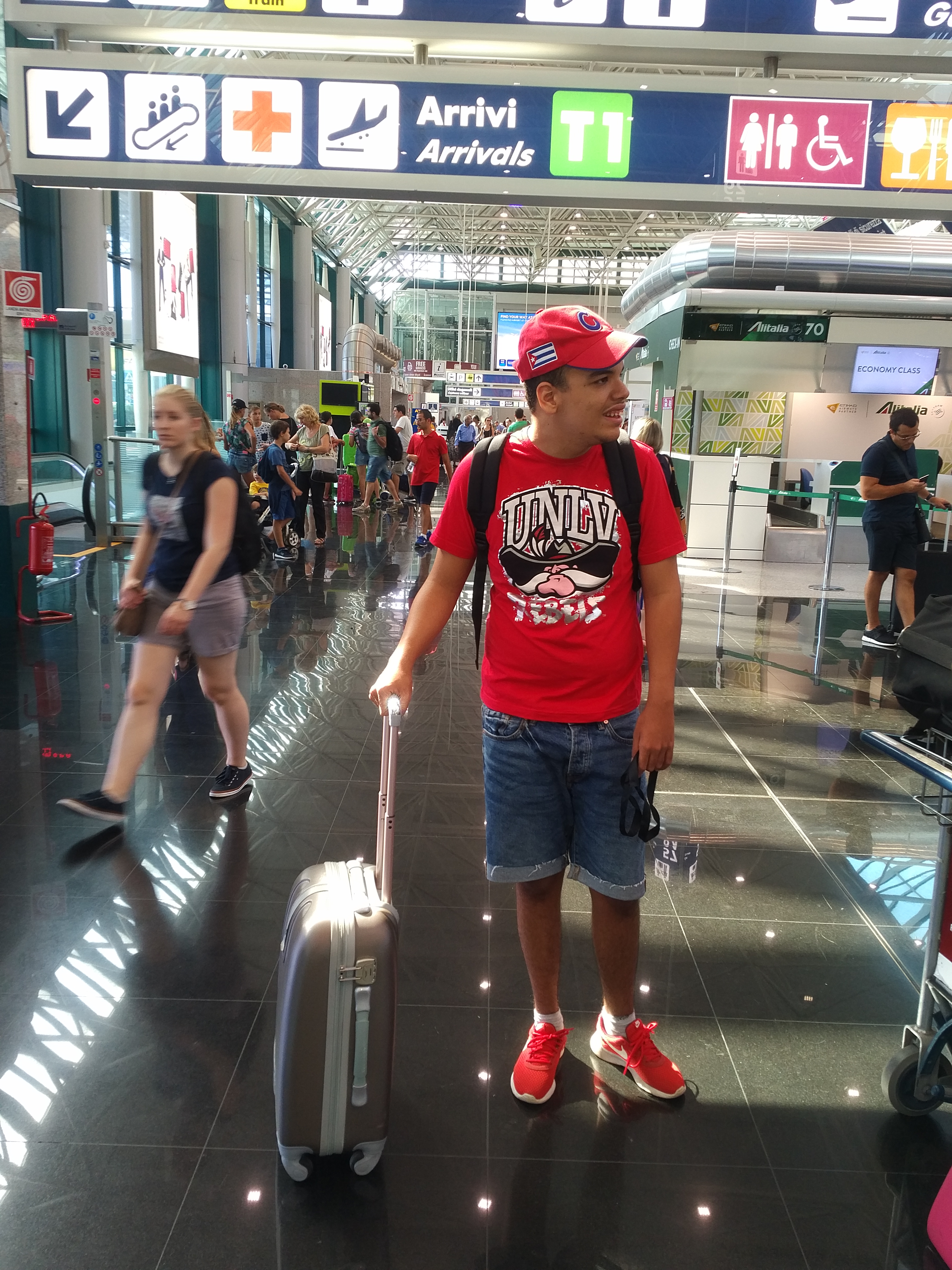 Come gestisco 12 ore in aereo per viaggiare oltreoceano